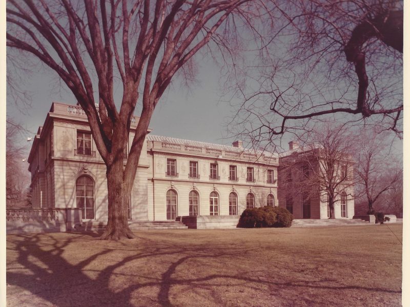 Rose Terrace II lake side 1976, Mike Skinner. Courtesy GPHS