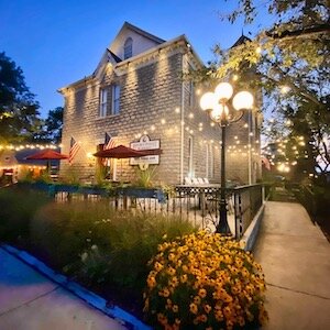 The lights at Rocky Point Winery greet visitors. (Photo/Courtesy of Rocky Point Winery)