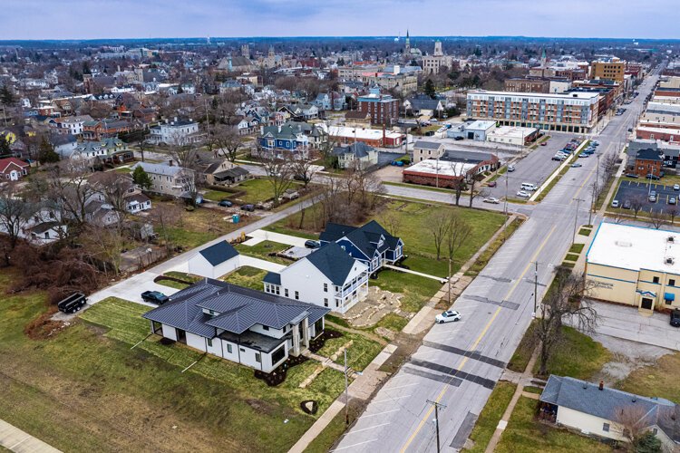 The three new houses line East Market Street. (Photo/The Helm)