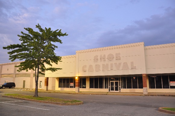 The turning tide against enclosed malls nearly drowned the Hickory Ridge Pavilion.