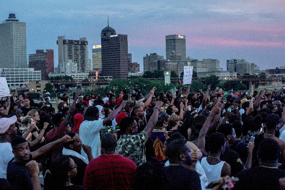 In the largest spontaneous protest in Memphis history, more than 1,000 people shut down the Hernando DeSoto Bridge in a demonstration of Black Lives Matter.