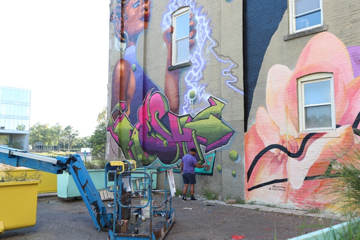 Artist Esh in the Edge District.
