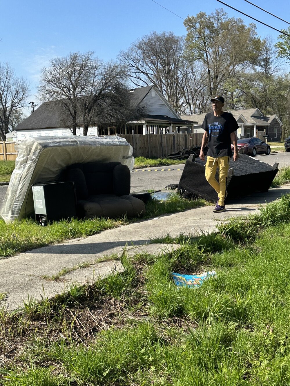 “It makes no sense the way they treat us in Memphis, as if we are not taxpayers too,” says Dexter Warren, who has lived in the neighborhood for over 40 years.
