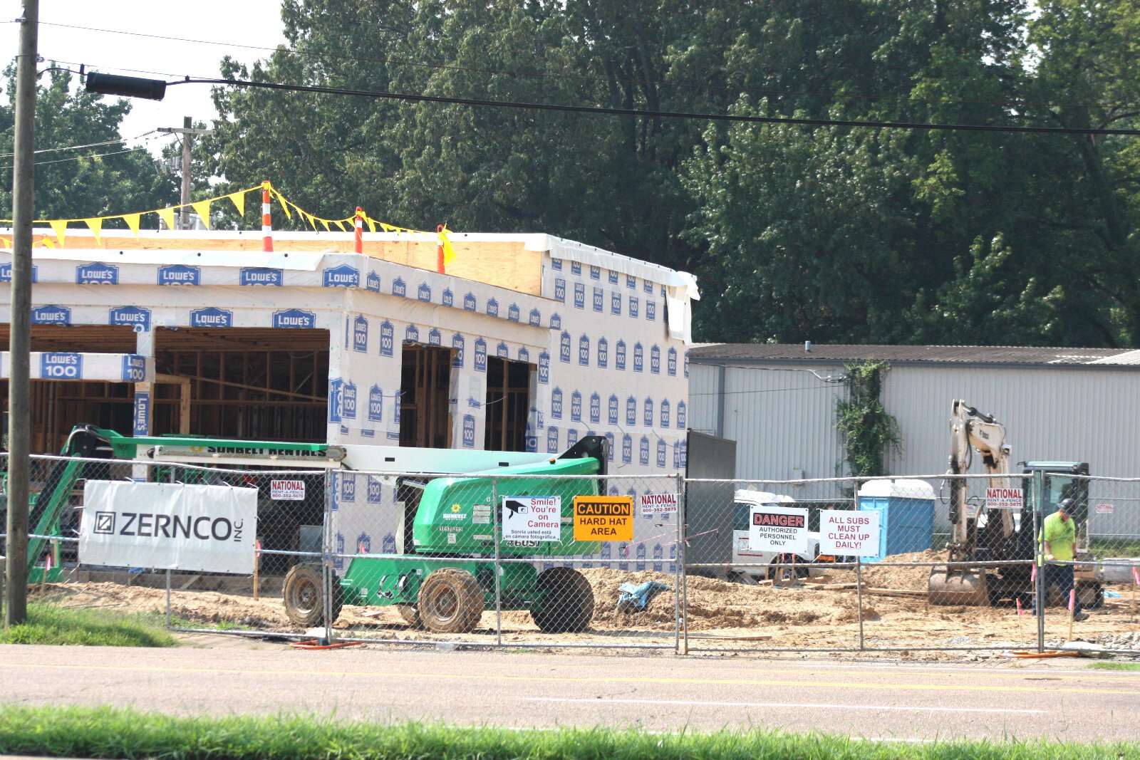 New construction on Summer Avenue west of Perkins replaces what was most recently a Krystal's fast food restaurant. (Cole Bradley)