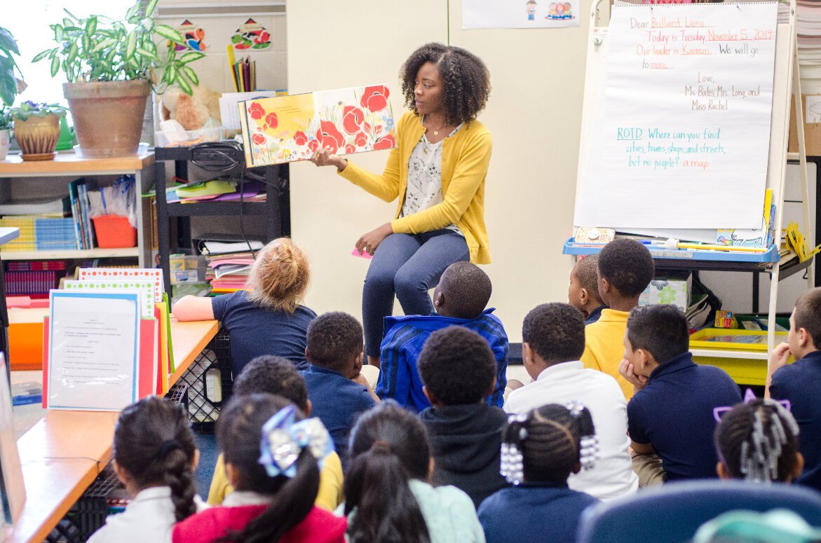A graduate of the Memphis Teaching Resident program teaches literacy skills to elementary students. MTR is launched a new literacy institute to reach more educators outside of the residency program. (Memphis Teaching Residency)