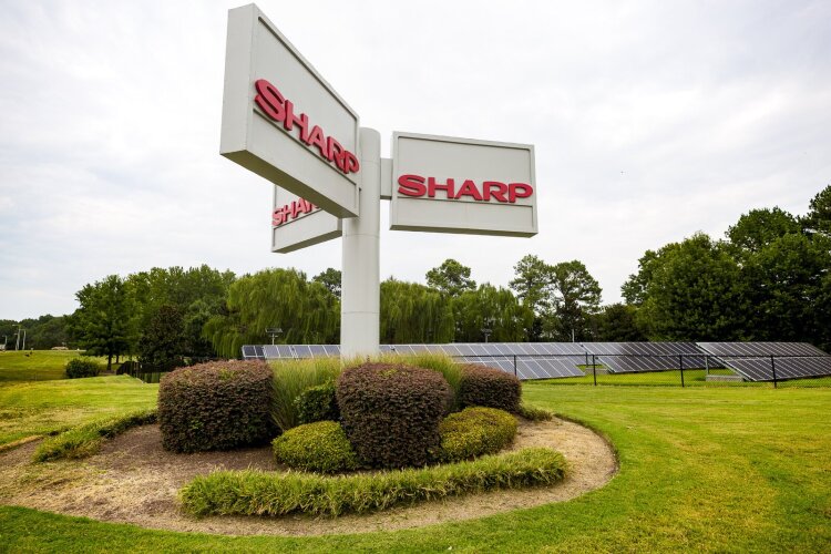 While many chain retailers and large employers in logistics and manufacturing left Hickory Hill since the 1990s, many others stayed. Sharp was one of the first large employers to move to Hickory Hill and still remains, though it has downsized its labor force since its peak production. (Ziggy Mack)