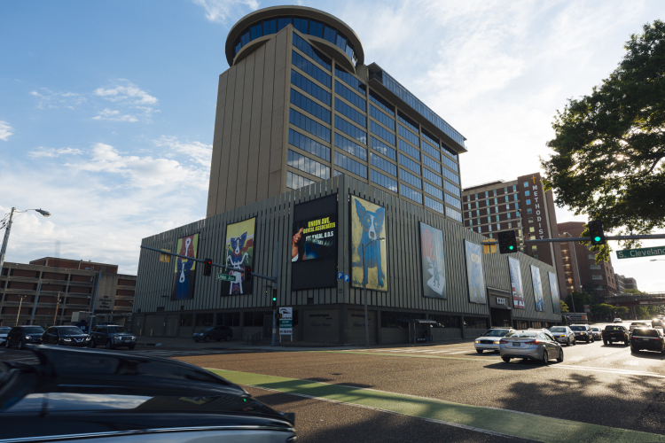 Union Centre Executive Suites sits at Cleveland Street and Union Avenue at the edge of the Madison Heights District. Both streets are major Memphis thoroughfares. (Ziggy Mack)  