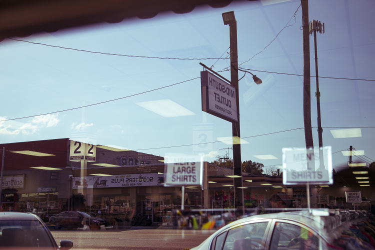 The view of Summer Avenue outside a window at the Mid-South Outlet. (Natalie Eddings)