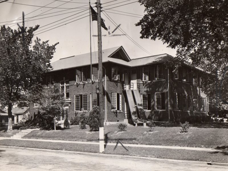 A 1938 photo of the Lions Open Air School. (Special Collections Department, University of Memphis Libraries)