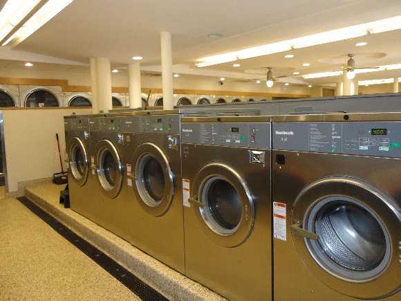 People can use social services, like tax preparation or HIV testing, while they wait for their laundry to finish at the Social Suds Resource Center. (Tamara Williamson)